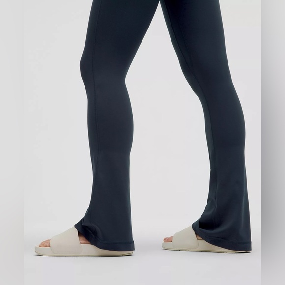 Lululemon Navy Align High Rise Mini Flare Pant Short - Picture 6 of 13